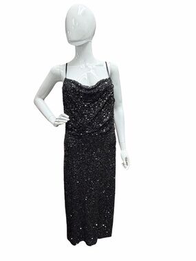 P14 Leighton Dress in Black
PARKER BLACK